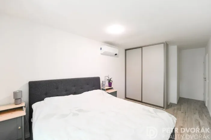 Pronájem bytu 2+kk, Praha - Vinohrady, Mánesova, 46 m2