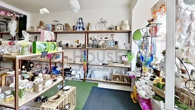 Pronájem obchodního prostoru, Praha - Kobylisy, Klapkova, 40 m2