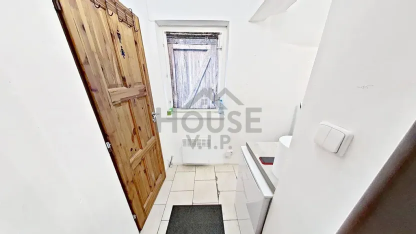 Pronájem obchodního prostoru, Praha - Kobylisy, Klapkova, 40 m2