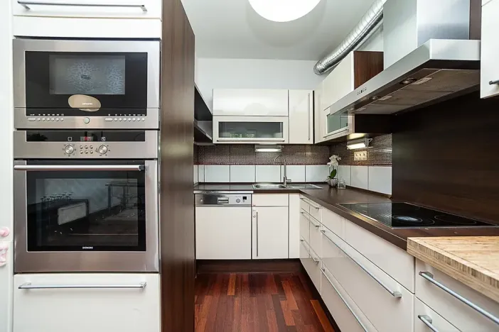 Pronájem bytu 2+kk, Praha - Dubeč, U lipové aleje, 60 m2