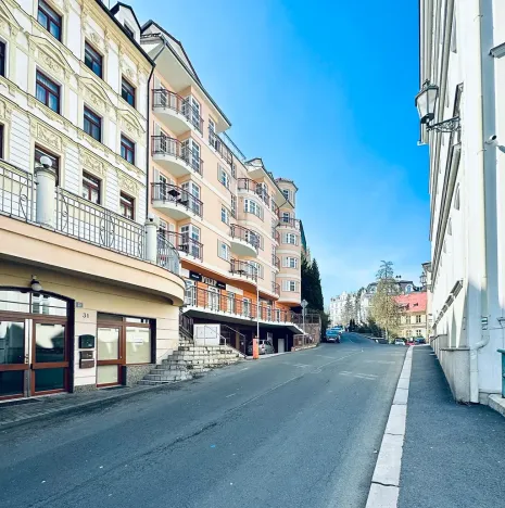 Prodej bytu 4+kk, Karlovy Vary, Zámecký vrch, 177 m2