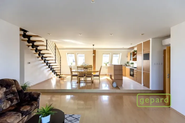 Pronájem bytu 5+kk, Brno, Slámova, 150 m2