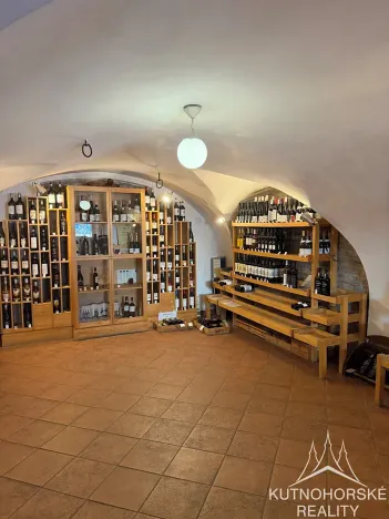 Pronájem obchodního prostoru, Kutná Hora, Václavské náměstí, 270 m2