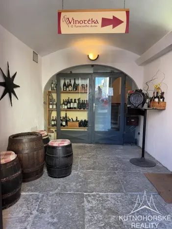 Pronájem obchodního prostoru, Kutná Hora, Václavské náměstí, 270 m2