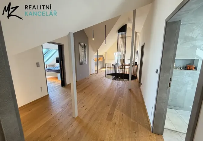 Prodej rodinného domu, Slatinky, 258 m2