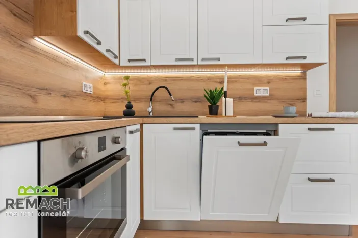 Pronájem bytu 2+kk, Náchod - Staré Město nad Metují, Bartoňova, 60 m2