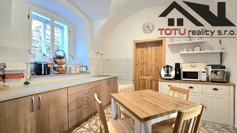 Prodej bytu 4+1, Kuks, 91 m2