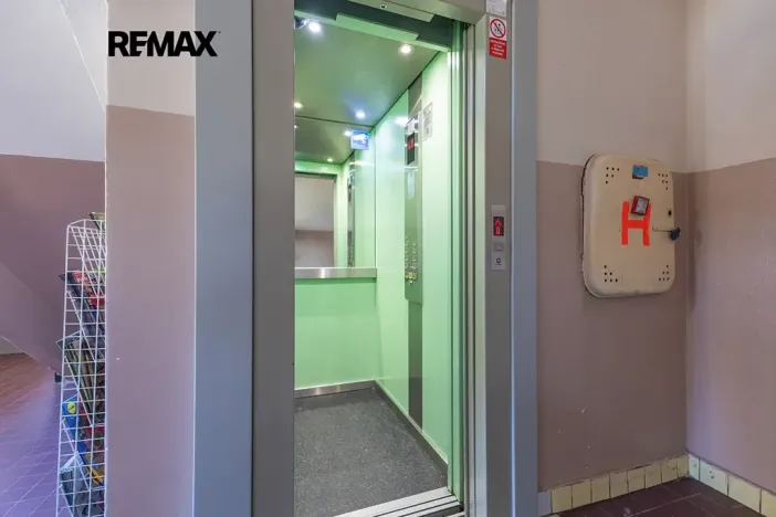 Prodej bytu 1+kk, Kladno, Ostravská, 35 m2