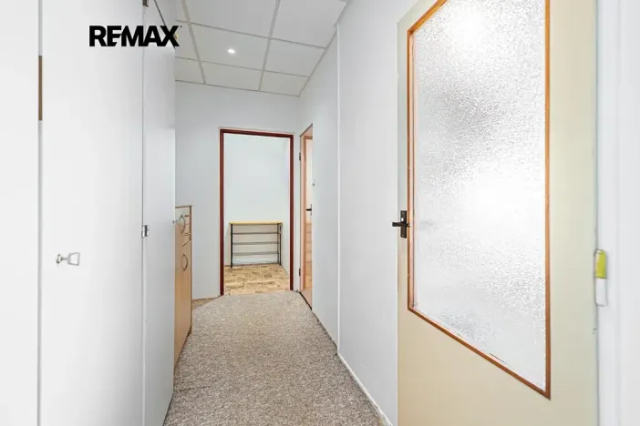 Pronájem bytu 1+1, Jindřichův Hradec, sídliště Vajgar, 42 m2