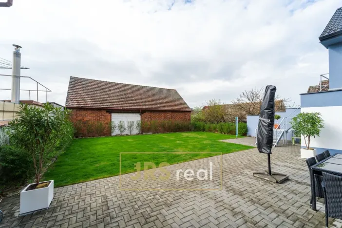 Prodej rodinného domu, Dolní Němčí, 220 m2