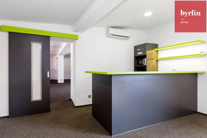 Pronájem kanceláře, Opava, Pekařská, 273 m2