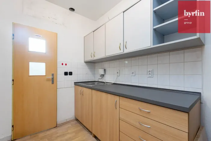 Pronájem kanceláře, Opava, Pekařská, 273 m2