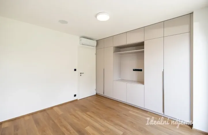 Pronájem bytu 2+kk, Praha - Třeboradice, U Slaviborského dvora, 56 m2