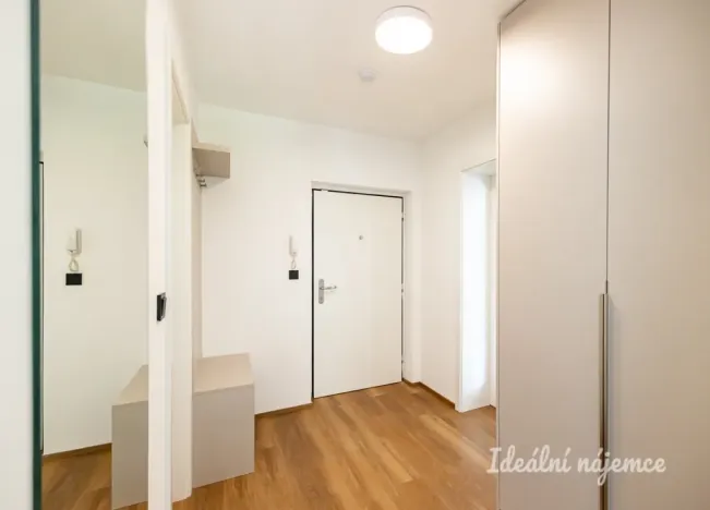 Pronájem bytu 2+kk, Praha - Třeboradice, U Slaviborského dvora, 56 m2