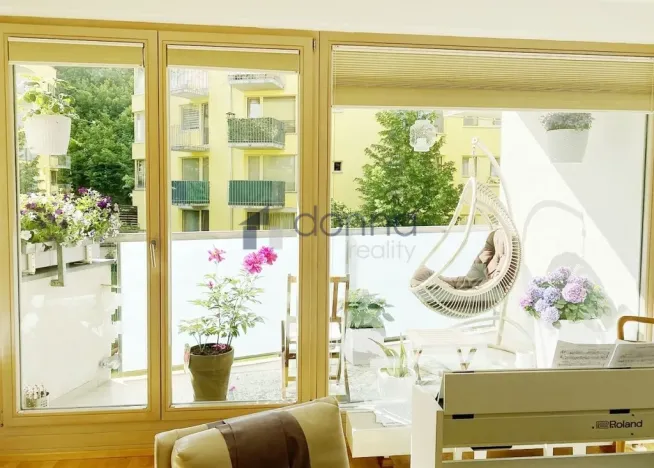 Pronájem bytu 3+kk, Praha, Jeseniova, 100 m2