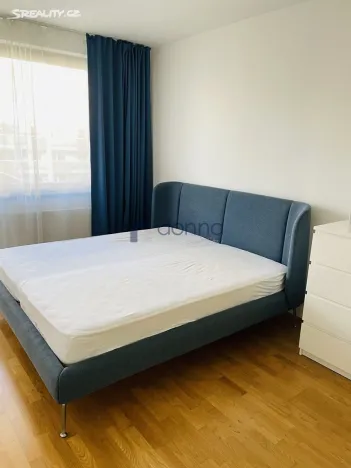 Pronájem bytu 3+kk, Praha, Jeseniova, 100 m2