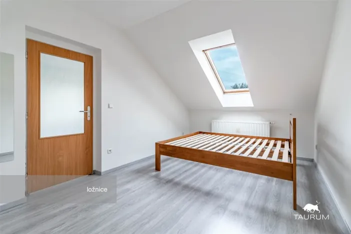 Prodej bytu 2+kk, Tymákov, 52 m2