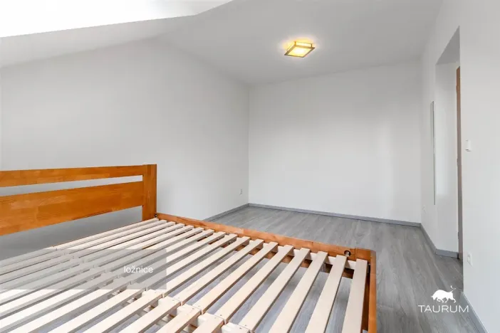 Prodej bytu 2+kk, Tymákov, 52 m2