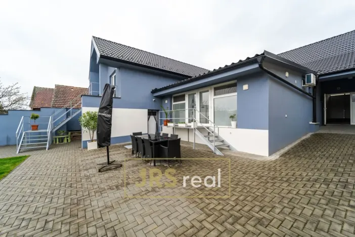 Prodej restaurace, Dolní Němčí, 220 m2