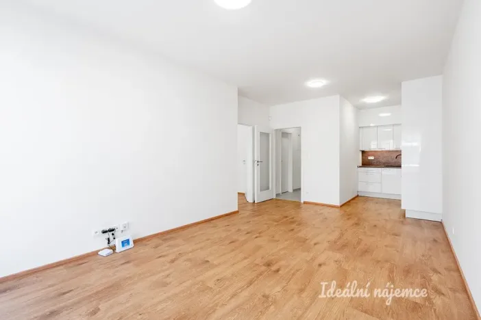 Pronájem bytu 2+kk, Praha - Vysočany, Gerstelova, 52 m2