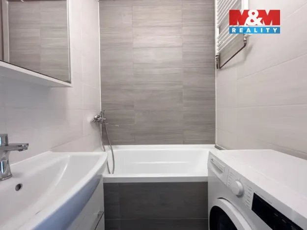 Pronájem bytu 1+1, Benešov nad Ploučnicí, Děčínská, 33 m2