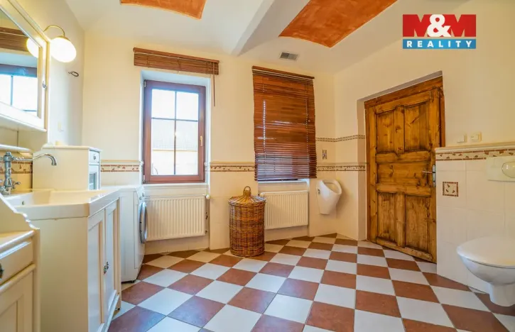 Prodej rodinného domu, Keblice, 290 m2