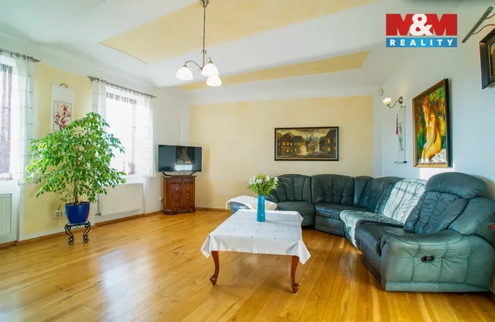 Prodej rodinného domu, Keblice, 290 m2