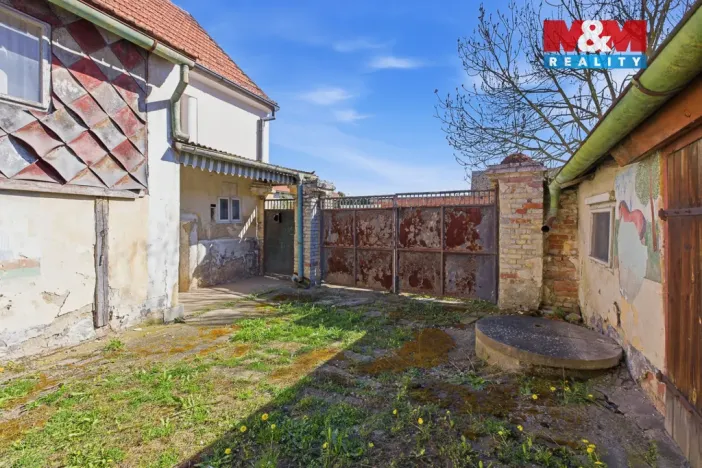 Prodej zemědělské usedlosti, Kněževes, Pražská, 90 m2