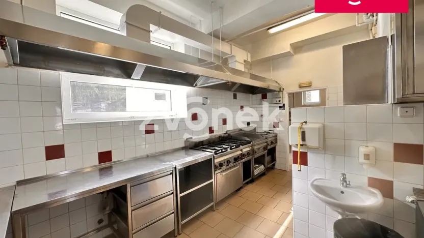 Pronájem restaurace, Zlín, Antonínova, 174 m2
