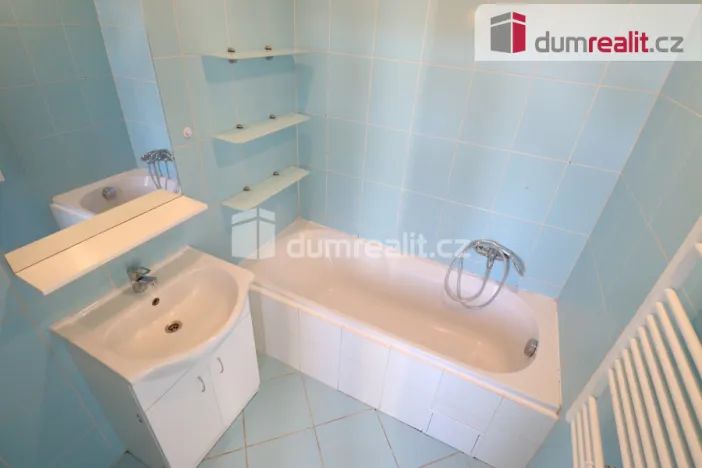 Pronájem bytu 3+1, Ostrov, Jungmannova, 76 m2