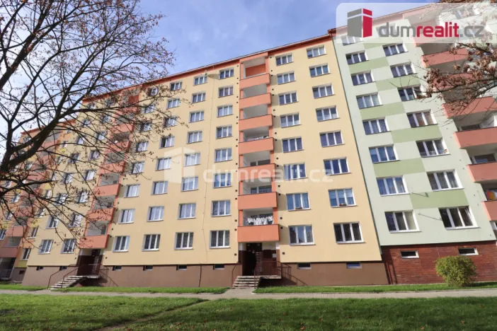 Pronájem bytu 3+1, Ostrov, Jungmannova, 76 m2