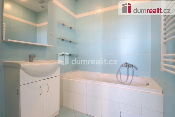 Pronájem bytu 3+1, Ostrov, Jungmannova, 76 m2