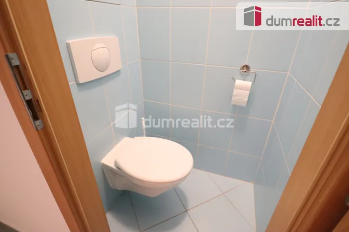 Pronájem bytu 3+1, Ostrov, Jungmannova, 76 m2