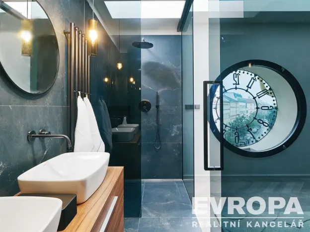 Pronájem atypického bytu, Praha - Vinohrady, Šafaříkova, 120 m2