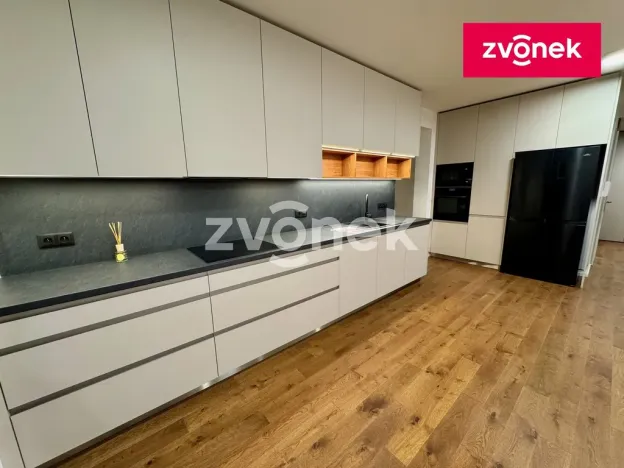 Pronájem bytu 3+kk, Zlín, Nad Stráněmi, 143 m2
