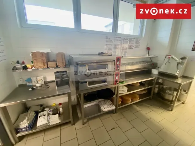 Prodej obchodního prostoru, Holešov, Novosady, 500 m2