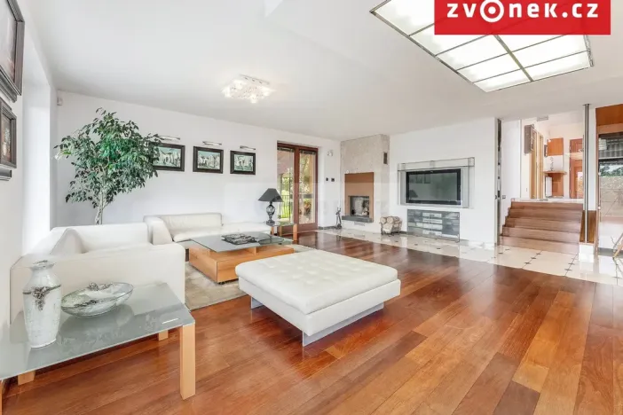 Prodej vily, Hranice, Pod Bílým kamenem, 540 m2