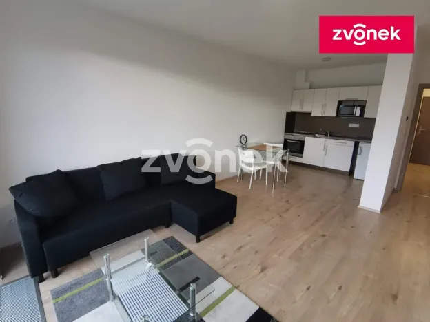 Pronájem bytu 1+kk, Zlín - Malenovice, třída Svobody, 37 m2