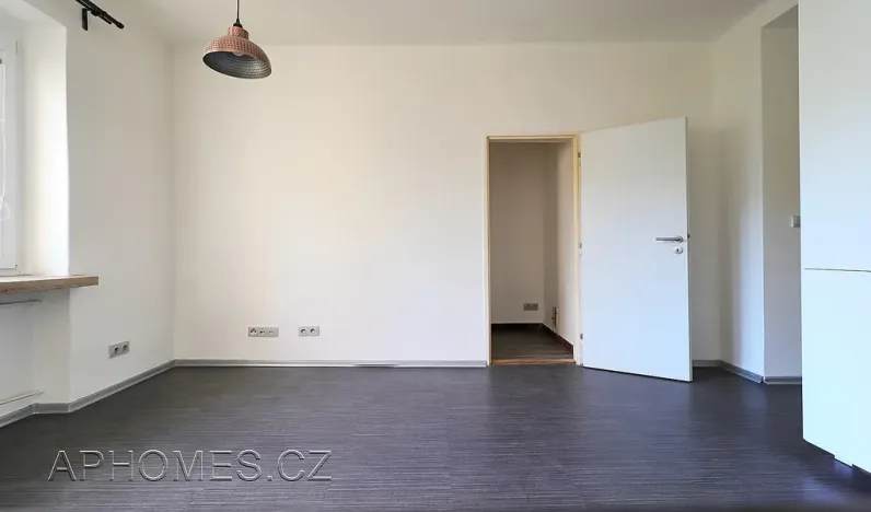 Pronájem bytu 3+kk, Praha - Žižkov, Biskupcova, 81 m2