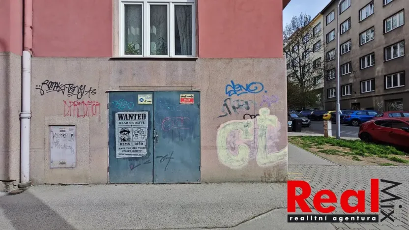 Pronájem garáže, Brno - Veveří, Grohova, 30 m2