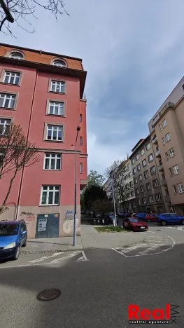 Pronájem garáže, Brno - Veveří, Grohova, 30 m2