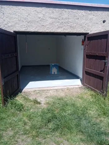 Pronájem garáže, Březnice, 19 m2