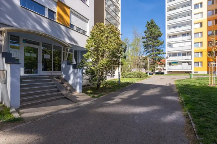 Pronájem bytu 3+kk, Praha - Komořany, Za sídlištěm, 73 m2