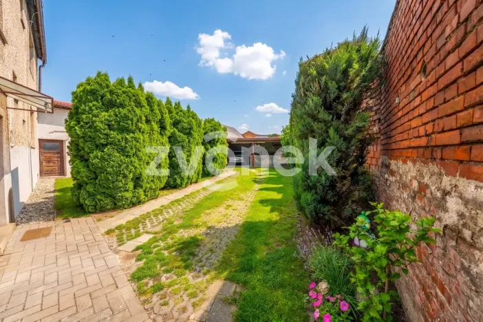 Prodej rodinného domu, Břest, 220 m2