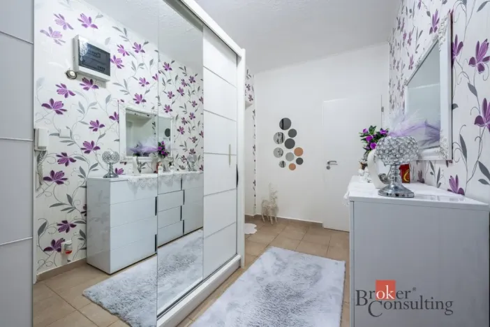 Prodej bytu 1+1, Ostrava - Mariánské Hory, Korunní, 48 m2