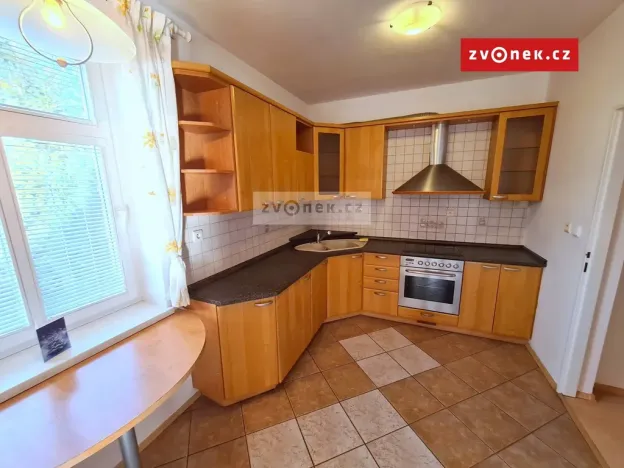 Pronájem rodinného domu, Zlín, Pod Rozhlednou, 200 m2