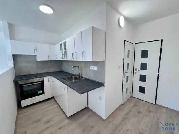 Prodej bytu 1+kk, Meziboří, B. Němcové, 35 m2