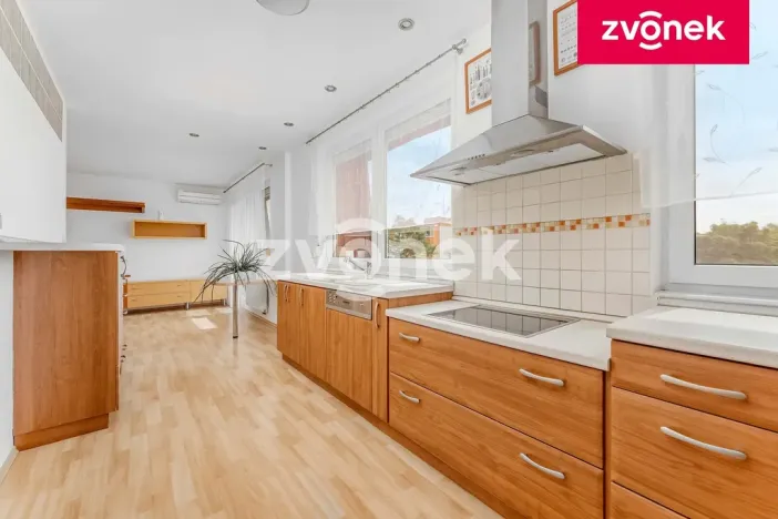 Prodej bytu 3+kk, Otrokovice, SNP, 71 m2