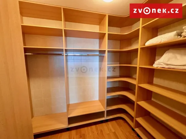 Pronájem bytu 3+kk, Zlín, Plesníkova, 118 m2