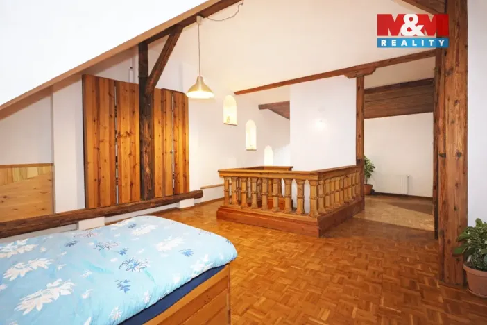 Prodej atypického bytu, Loket, Kostelní, 147 m2